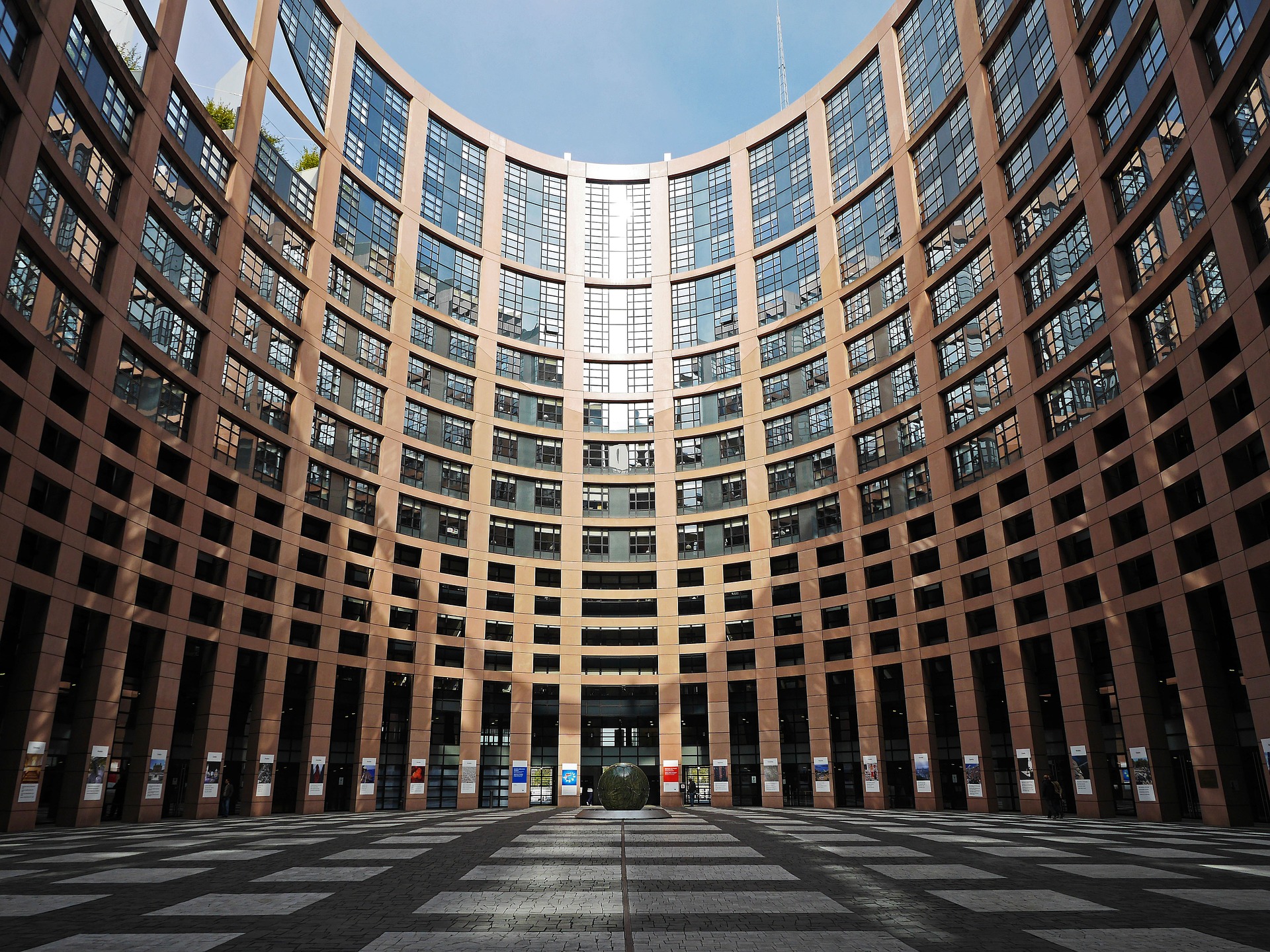 Zgrada Europskog parlamenta u Strassbourgu; photo bx Pixaby